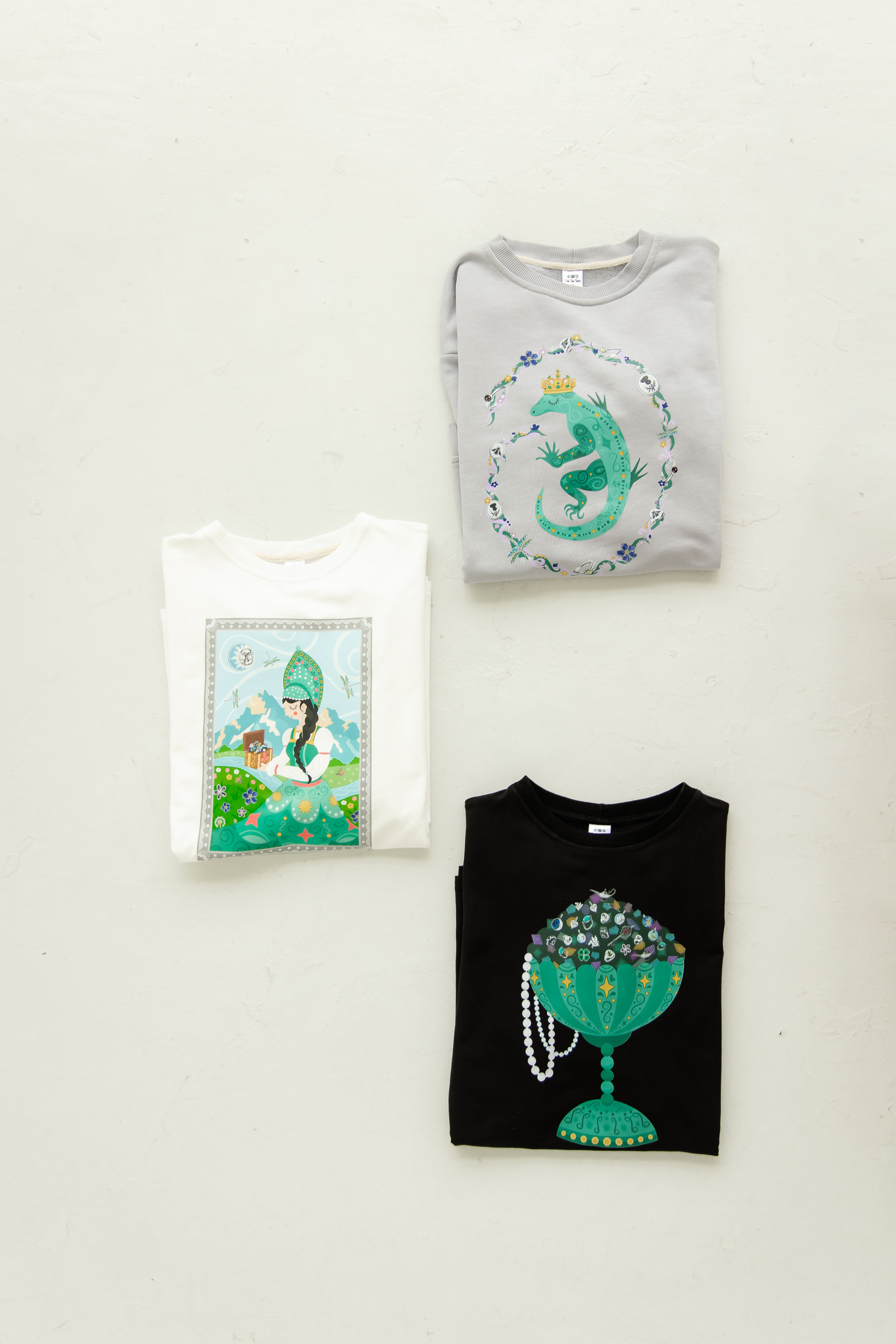 Лимитированная коллекция футболок и свитшотов 